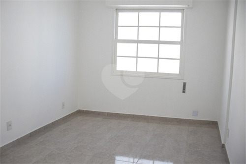Imagem 19 de 26 de Ótimo Apartamento A Venda Na Ponta Da Praia Em Santos. - Reo554247