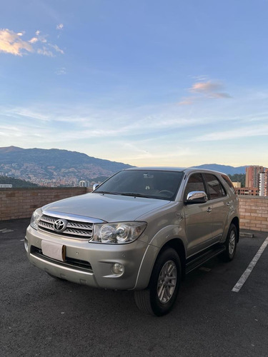 Toyota Fortuner 2.7l 4x2