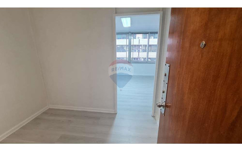 Recién Remodelada P. Ahumada: Ideal Profesionales