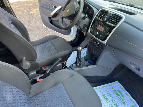 Imagem 10 de 11 de Renault Sandero 1.6 Expression 8v Flex 4p Manual