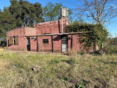 Imagen 8 de 10 de Lote De 3500 Mts Con Casa A Reciclar En Venta Mercedes B