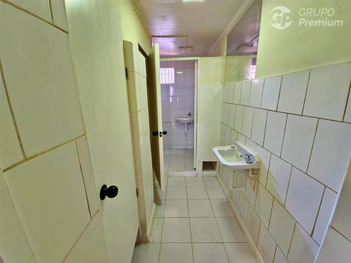 Local 65m2 En Arriendo Con Permiso De Alcoholes