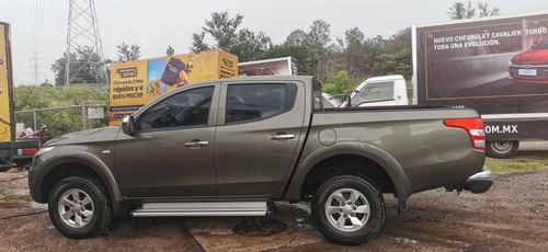 Imagen 9 de 10 de Mitsubishi L200