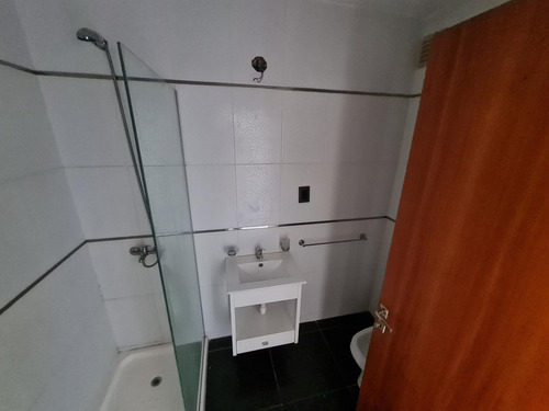 Gran Semipiso Amplio, 2 Balcones, 2 Baños 2 Dorm Con Placard