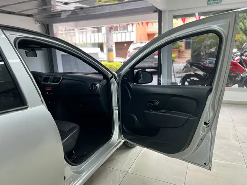 Renault Logan Mt 2023
