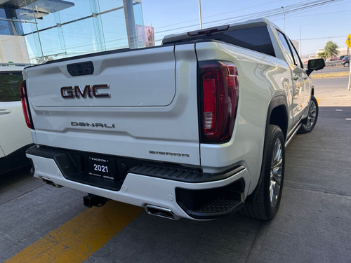 GMC Sierra 6.2 Denali Dvd At
