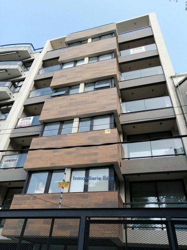 Imagen 2 de 15 de Pocitos Venta Apartamento C/ Muelbes 2 Dormitorios.