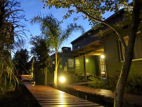 Imagen 4 de 27 de En Venta - Complejo De 7 Casas Con Piscina En Punta Del Diablo