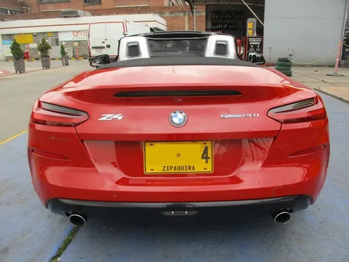 Bmw Z4 Sdrive 20i 2000cc At Aa