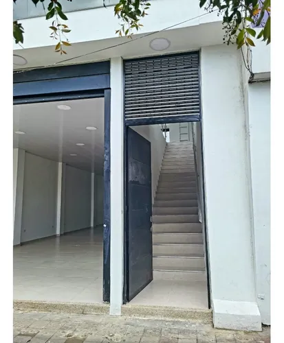 Venta Local Rentando Primera De Mayo Excelente Ubicación