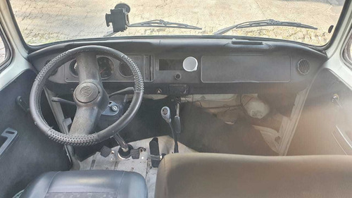Volkswagen Kombi 2001 1.6 Std 3p Gasolina