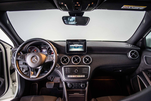 Imagen 8 de 11 de Mercedes Benz A200 2016