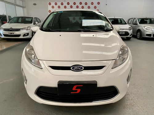 Imagen 2 de 17 de Ford Fiesta 1.6 Titanium Kd 5p 2013