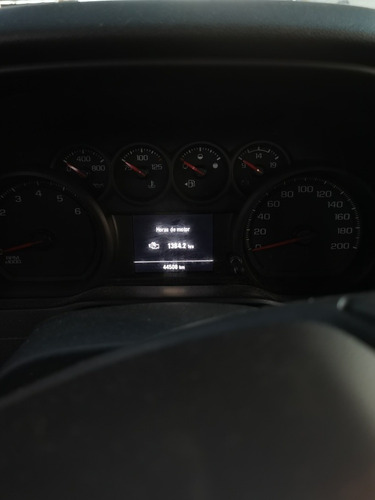 Imagen 9 de 11 de Chevrolet Silverado 2020 5.4 2500 Doble Cabina Ls 4x4 At