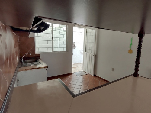 Casa En Un Solo Nivel En Venta En Jardines De Satelite, Cuernavaca Morelos.