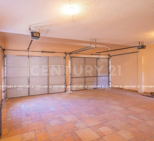Casa En Venta En Fraccionamiento Rincon De Las Lomas Chihuahua, Chih.