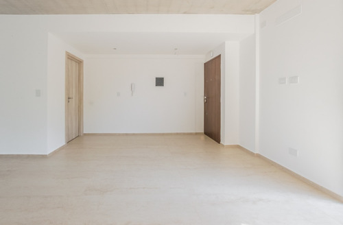 Imagen 7 de 26 de Departamento De 2 Ambientes A Estrenar En Monte Castro