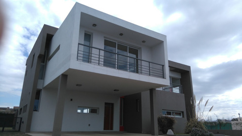 Imagen 2 de 18 de Valle Escondido - Excelente Casa Nueva En El Prado