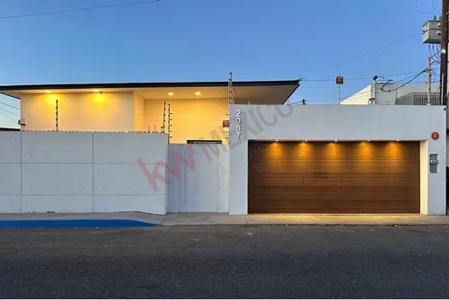 Se Renta Casa Muy Amplia Y Moderna En Colonia Burocratas, Mexicali Bc