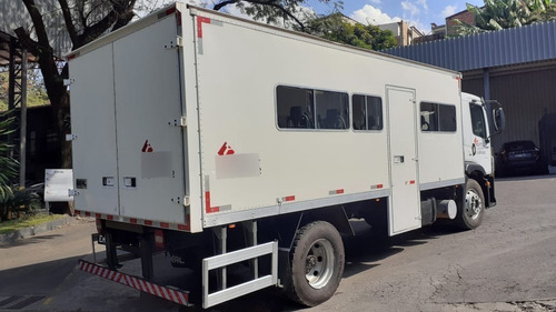 Imagem 3 de 13 de Vw 13 190 + Cabine 22 Lugares 2015/2016 Único Dono