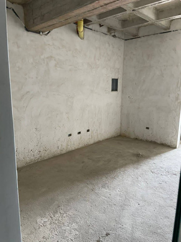 Lm Vendo Local / Consultorio En Cc San Diego Torre Profesional Valencia Carabobo Venezuela