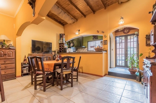 Imagen 17 de 30 de Casa -tres Ambientes - Piscina - Barrio Inglés Temperley Este