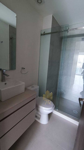 Departamento En Venta Con Balcón, En Portales
