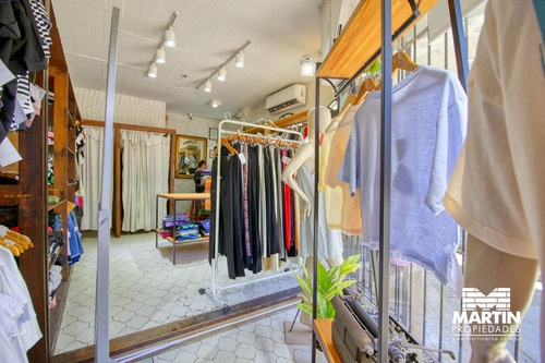 Local En Venta En Martinez. Calle Comercial.