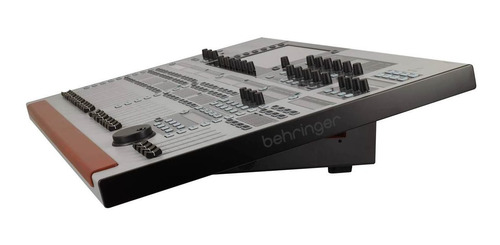 Mesa De Som Digital + Expansor 48 Canais Behringer Wing S32