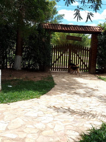 Sítio De 4 Quartos E 4 Banheiros