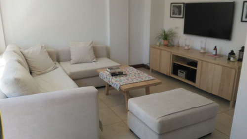 Imagen 4 de 10 de Piso De 3 Ambientes Con Terraza Y Parrilla