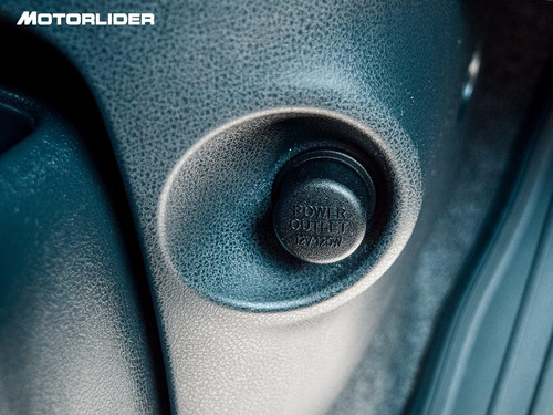 Imagen 15 de 25 de Nissan March Advance 1.6 Extra Full | Permuta / Financia