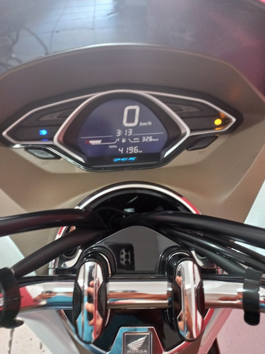 Imagem 2 de 15 de Honda Pcx 150 Dlx 2021 Com Apenas 4196km Super Nova