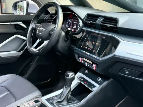 Audi Q3 Select 2020