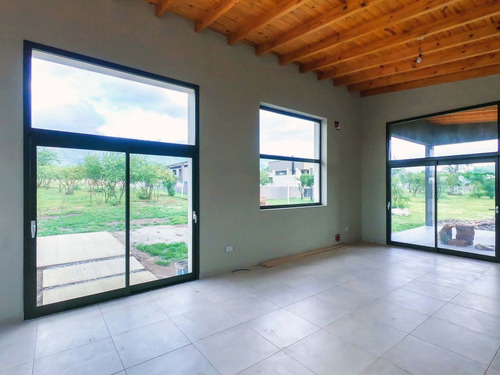 Imagen 8 de 17 de Casa En Venta En La Arbolada