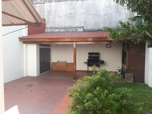 Duplex 4 Amb Con Cochera, Quincho Y Parrilla - 127 M² Cubiertos - San Justo