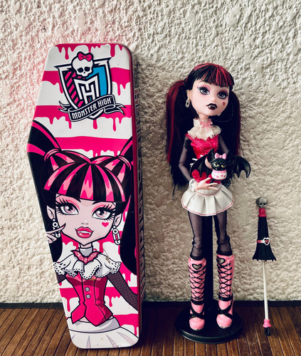 Muñeca Monster High Draculaura Clásica. 2008 (Usado)