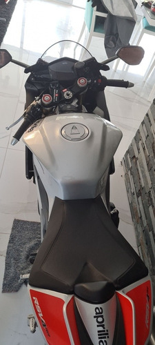 Aprilia Rsv4
