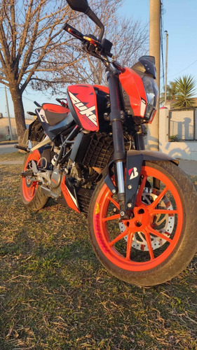 Imagen 10 de 14 de Ktm Duke 200