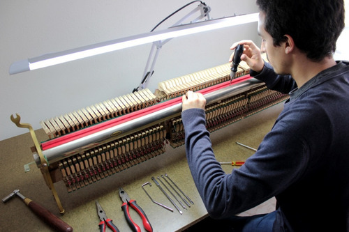 Imagen 3 de 10 de Bogotá Piano Workshop: Afinación Reparación Pianos Acústicos