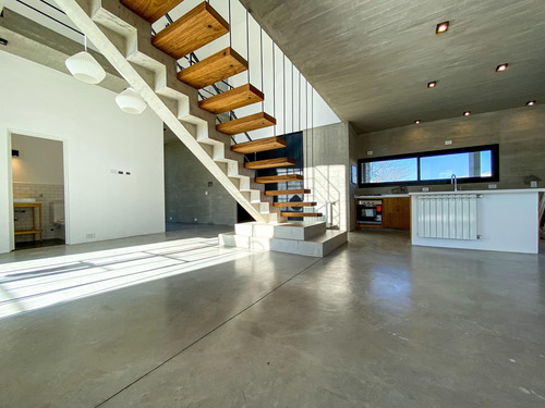 Imagen 10 de 30 de Venta Casa 6 Amb. Piscina El Cantón Barrio Golf!