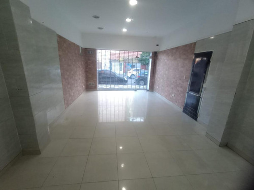 Imagen 2 de 13 de Local De 39m² Aprox. Muy Buen Estado En Ramos Mejia
