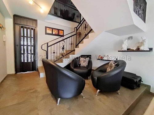 Imagen 17 de 30 de Townhouse En Venta El Castaño, Conjunto Cerrado. Maracay 23-18675 Hc