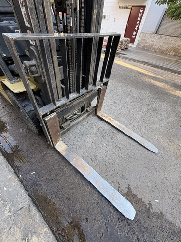Autoelevador Yale 2.500 Kg