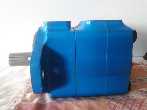 Imagen 3 de 7 de Bomba Hidráulica Vickers Cat 25 Galones Eje Liso