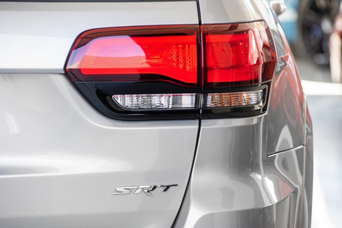Imagen 8 de 15 de Jeep Grand Cherokee 6.4 Srt Atx 465hp At