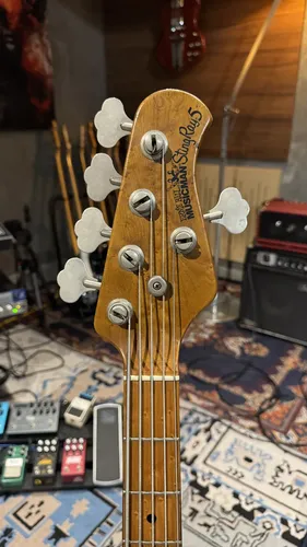 Baixo Music Man Stingray 5h 1990 | MercadoLivre
