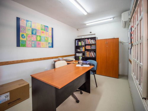 Importante Propiedad Comercial Para Varios Fines Educacion.