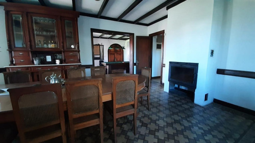 Imagen 7 de 30 de Casa De Estilo En Primera Línea De Mar.
