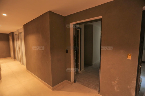 Departamento En Venta Ubicado En Centro De Bariloche, Bariloche